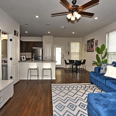 New 3 Bedroom Vacation Home Lackland/Sea World/La Cantera San Antonio Exterior photo