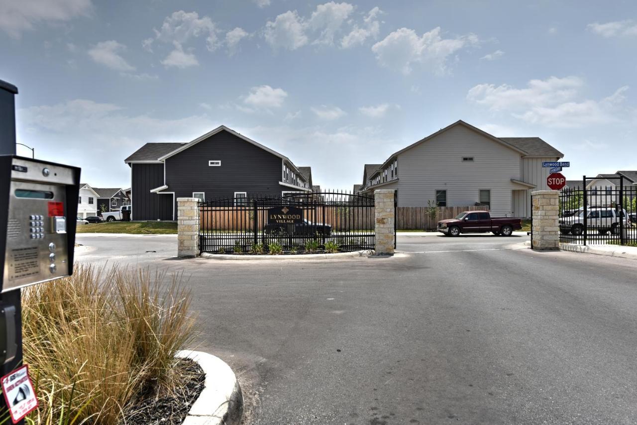 New 3 Bedroom Vacation Home Lackland/Sea World/La Cantera San Antonio Exterior photo