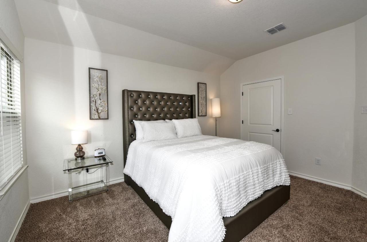 New 3 Bedroom Vacation Home Lackland/Sea World/La Cantera San Antonio Exterior photo