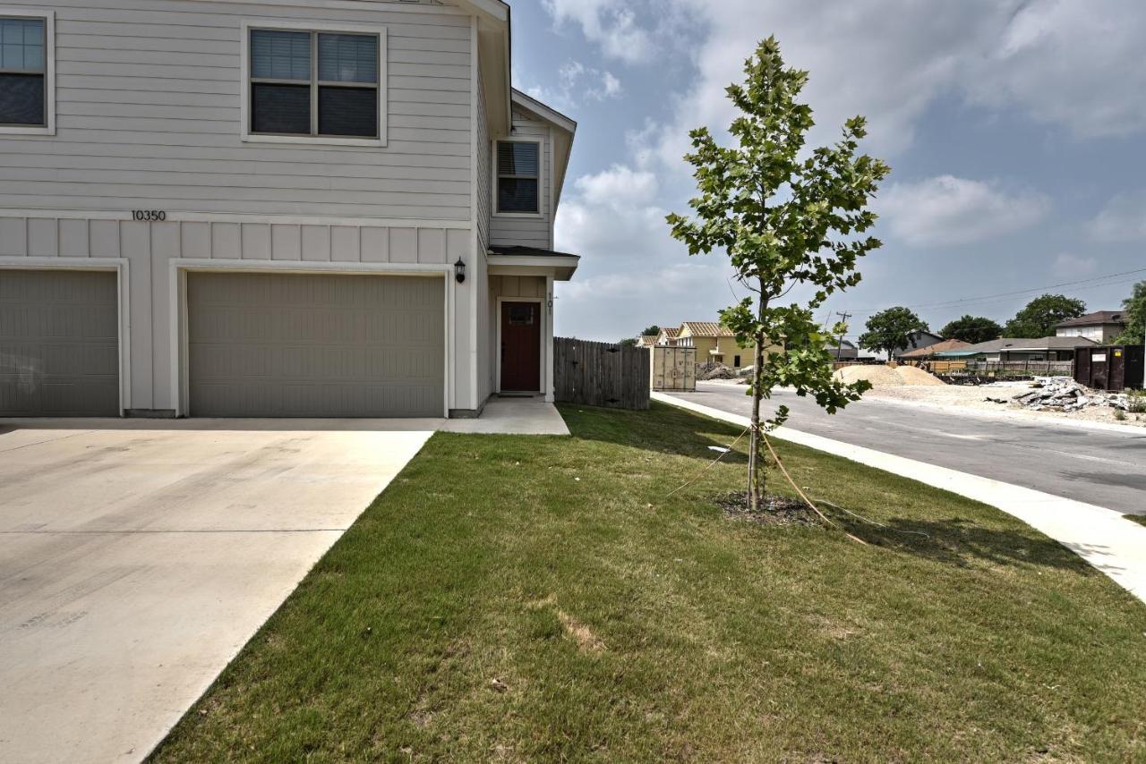 New 3 Bedroom Vacation Home Lackland/Sea World/La Cantera San Antonio Exterior photo