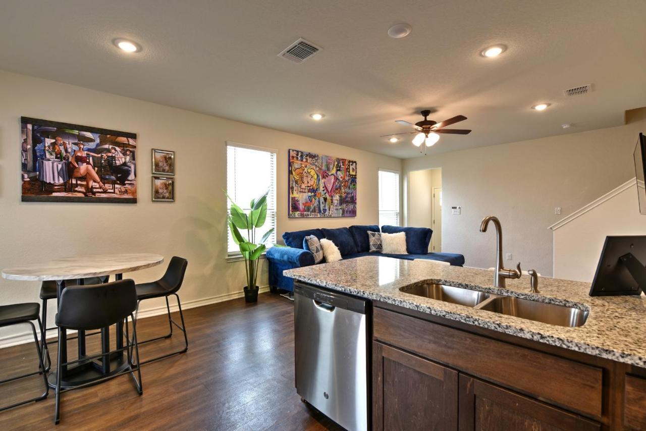 New 3 Bedroom Vacation Home Lackland/Sea World/La Cantera San Antonio Exterior photo