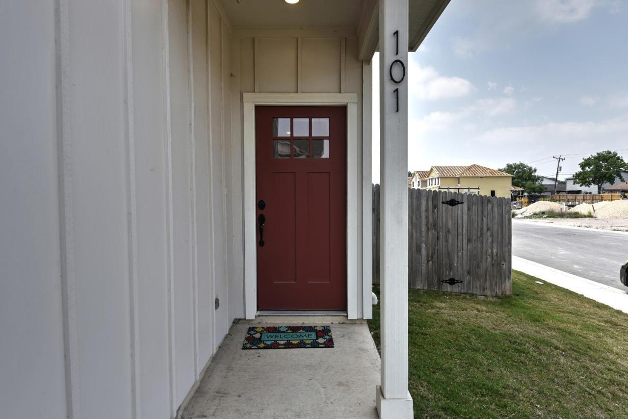 New 3 Bedroom Vacation Home Lackland/Sea World/La Cantera San Antonio Exterior photo