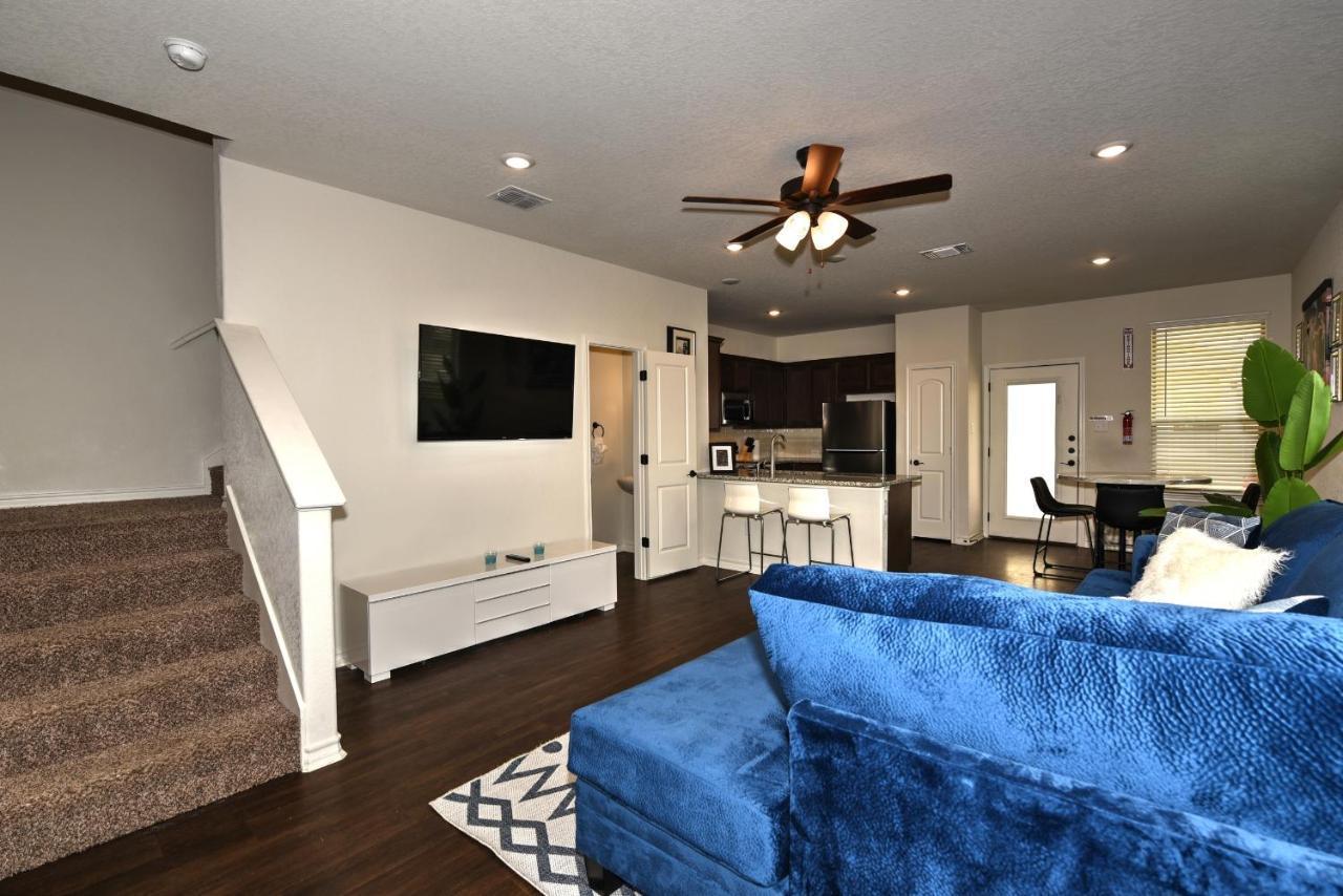New 3 Bedroom Vacation Home Lackland/Sea World/La Cantera San Antonio Exterior photo